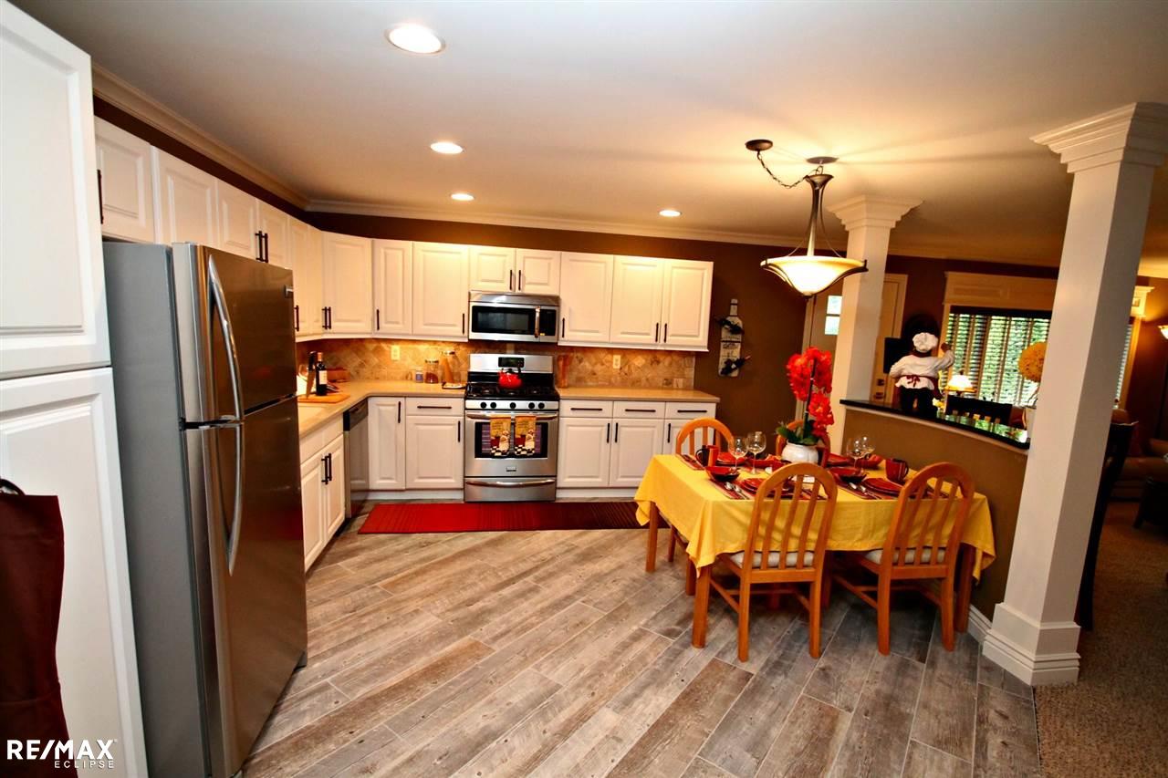 2030 Grace Avenue Rochester Hills, MI 48309 - Photo 9 of 31