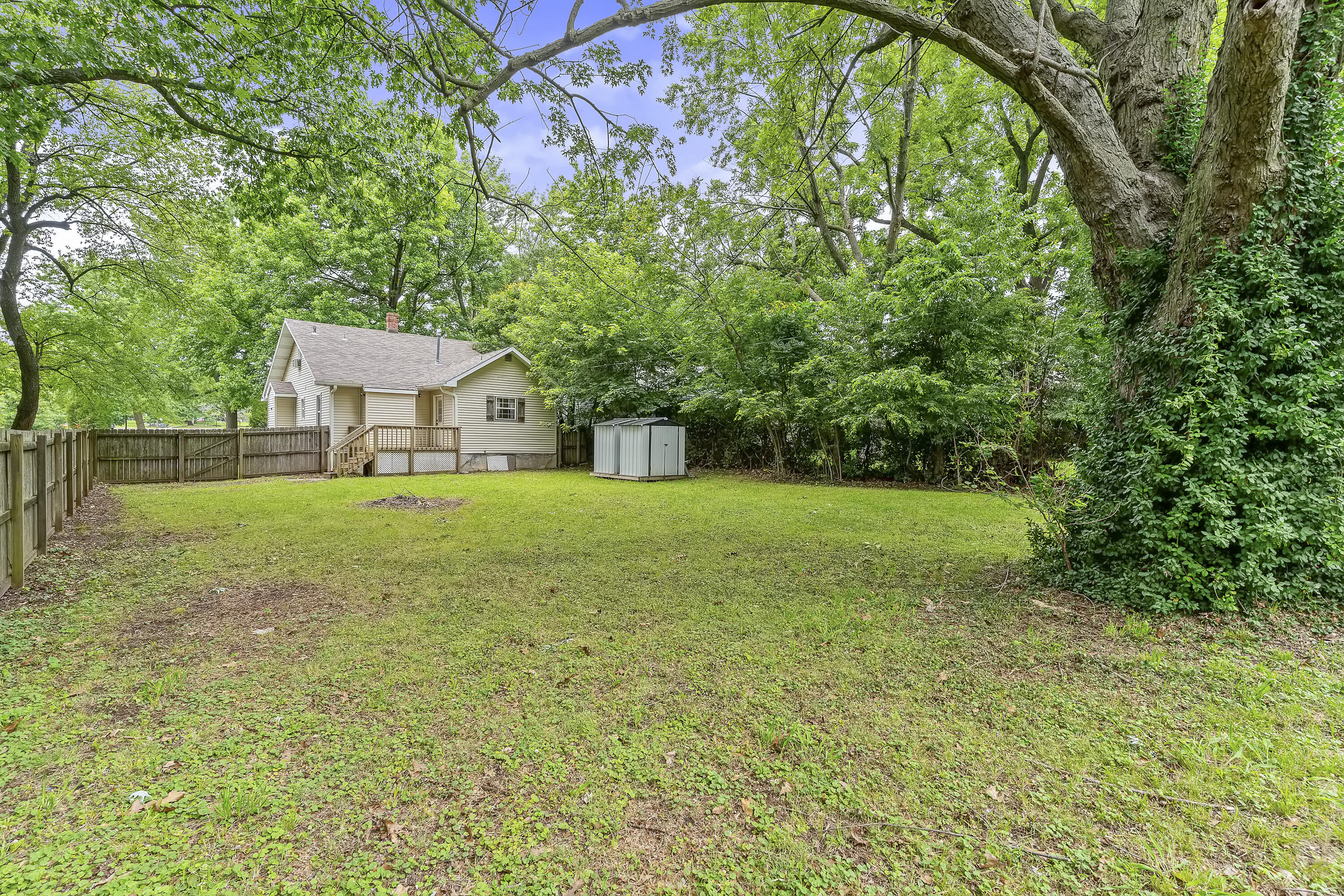 1034 North Clay Avenue Springfield, MO 65802 - Photo 30 of 34 1034 N Clay-31