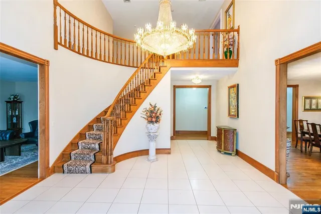 $1,125,000 | 10 Sunny Lane, Andover, NJ 07821