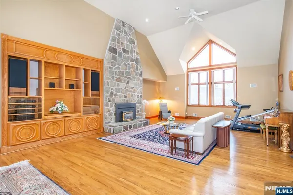 $1,125,000 | 10 Sunny Lane, Andover, NJ 07821