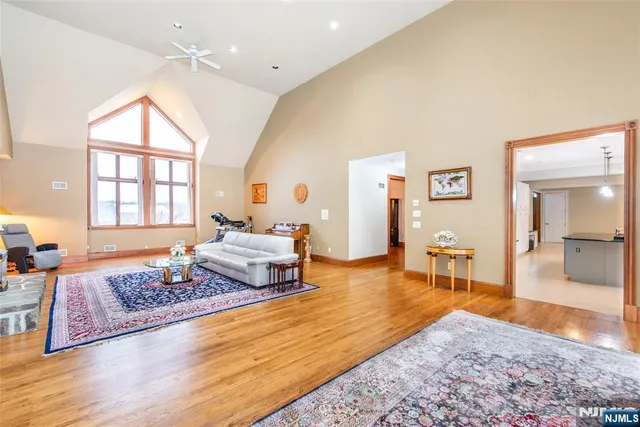 $1,125,000 | 10 Sunny Lane, Andover, NJ 07821