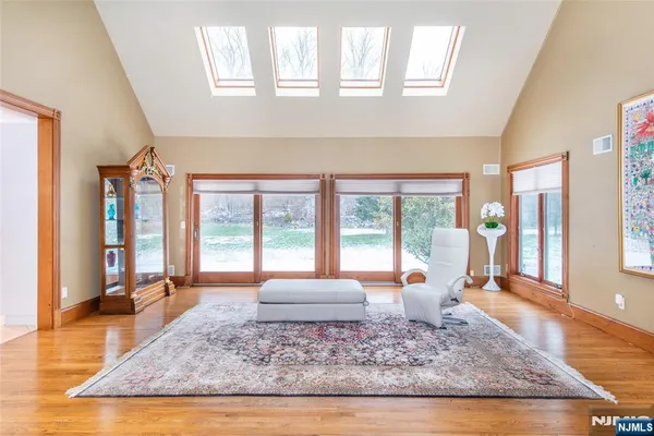 $1,125,000 | 10 Sunny Lane, Andover, NJ 07821