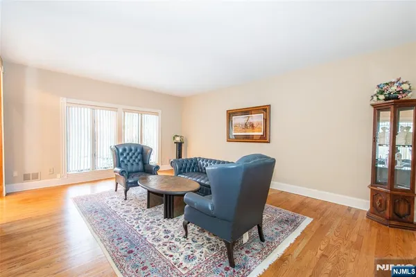 $1,125,000 | 10 Sunny Lane, Andover, NJ 07821