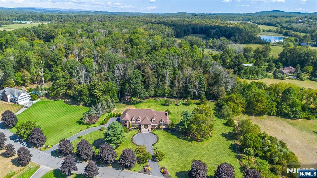 10 Sunny Lane Andover, NJ 07821 - Photo 2 of 34