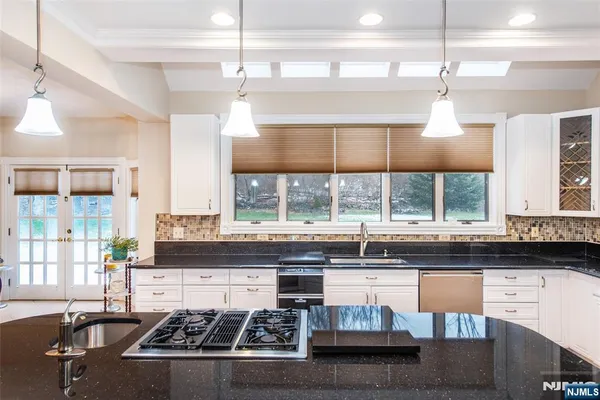 $1,125,000 | 10 Sunny Lane, Andover, NJ 07821