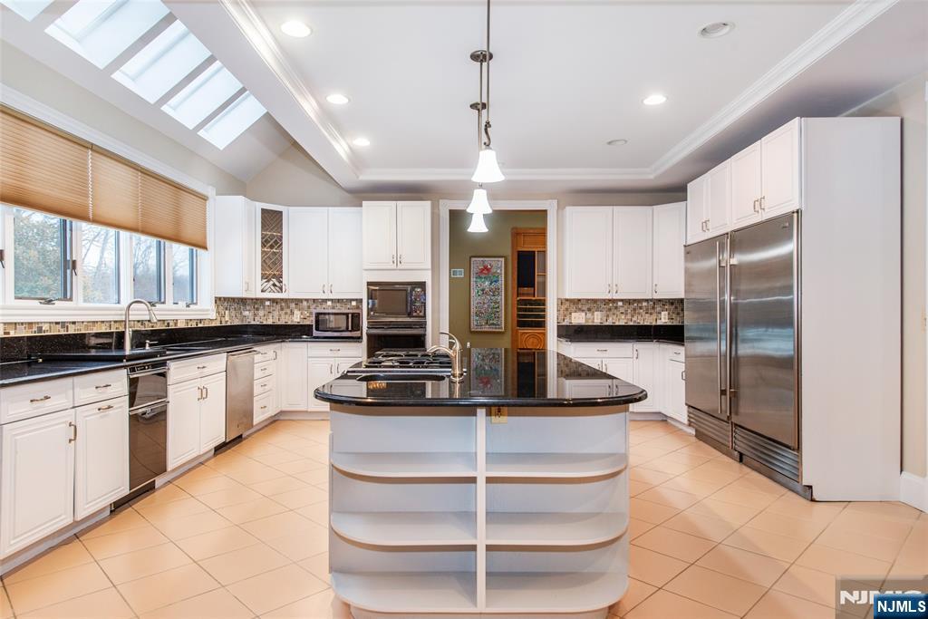 10 Sunny Lane Andover, NJ 07821 - Photo 23 of 34