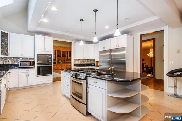 $1,125,000 | 10 Sunny Lane, Andover, NJ 07821