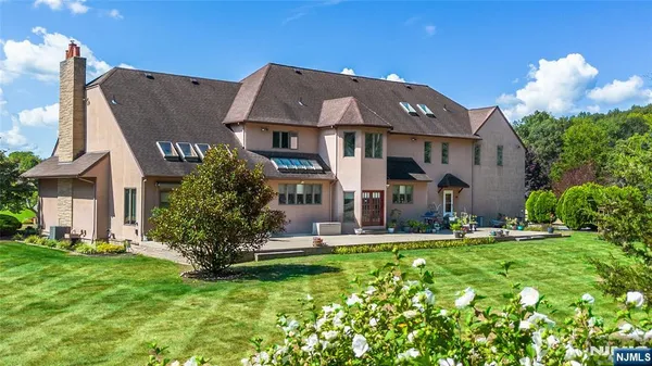 $1,125,000 | 10 Sunny Lane, Andover, NJ 07821