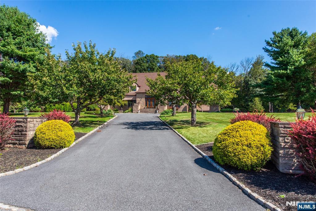 10 Sunny Lane Andover, NJ 07821 - Photo 7 of 34