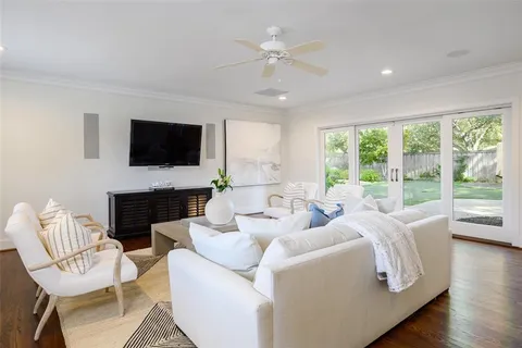 $1,749,000 | 5839 Meadow Crest Drive, Dallas, TX 75230