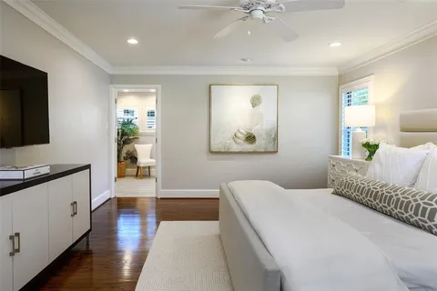 $1,749,000 | 5839 Meadow Crest Drive, Dallas, TX 75230