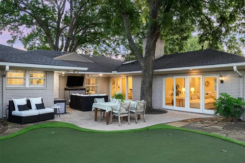 $1,749,000 | 5839 Meadow Crest Drive, Dallas, TX 75230