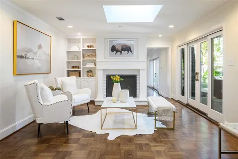 $1,749,000 | 5839 Meadow Crest Drive, Dallas, TX 75230