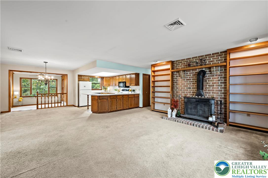 7509 Borman Road New Tripoli, PA 18066 - Photo 5 of 41