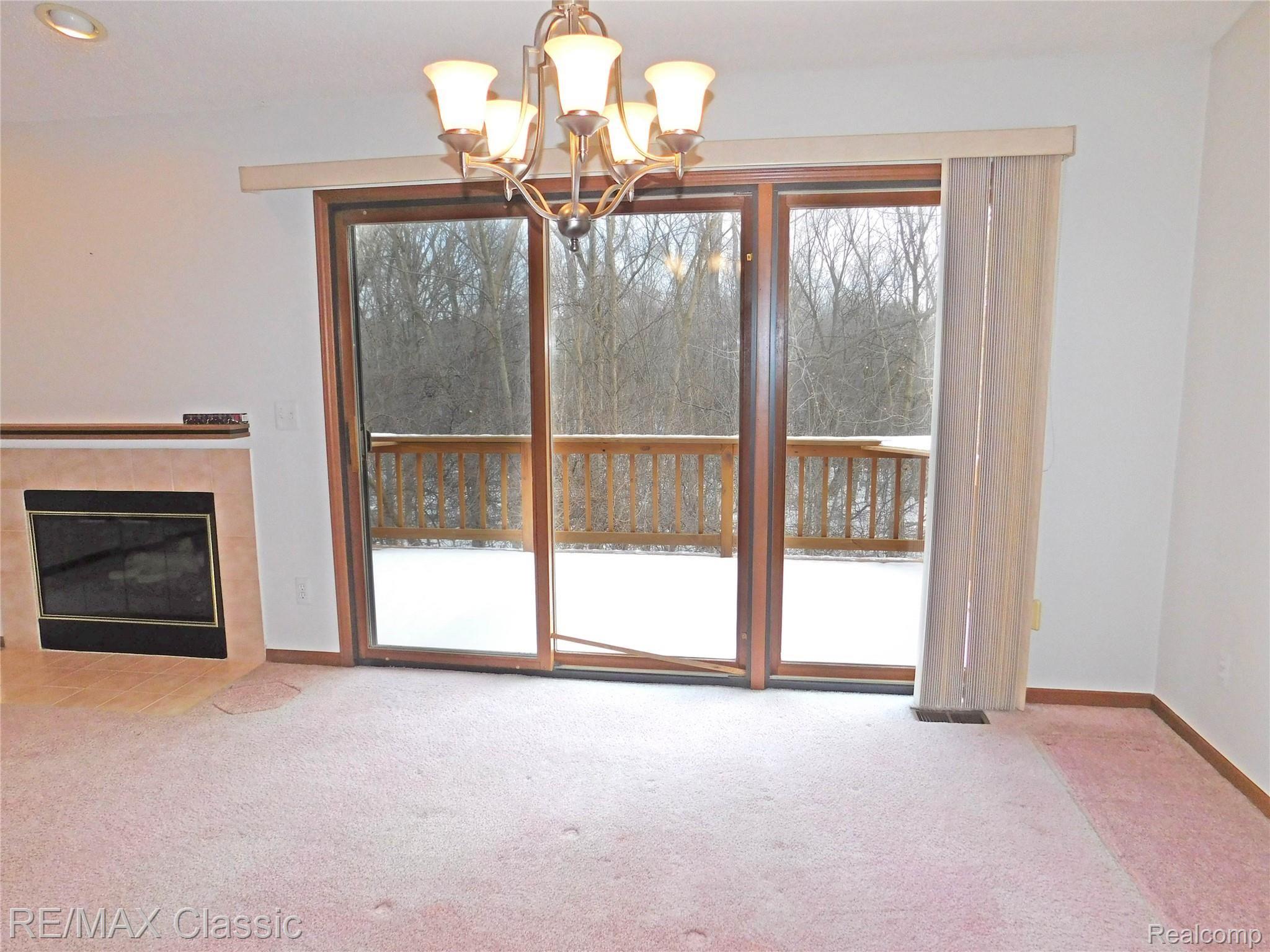 21840 River Ridge Trail, Unit 104 Farmington, MI 48335 - Photo 7 of 35 DINING ROOM VIEW