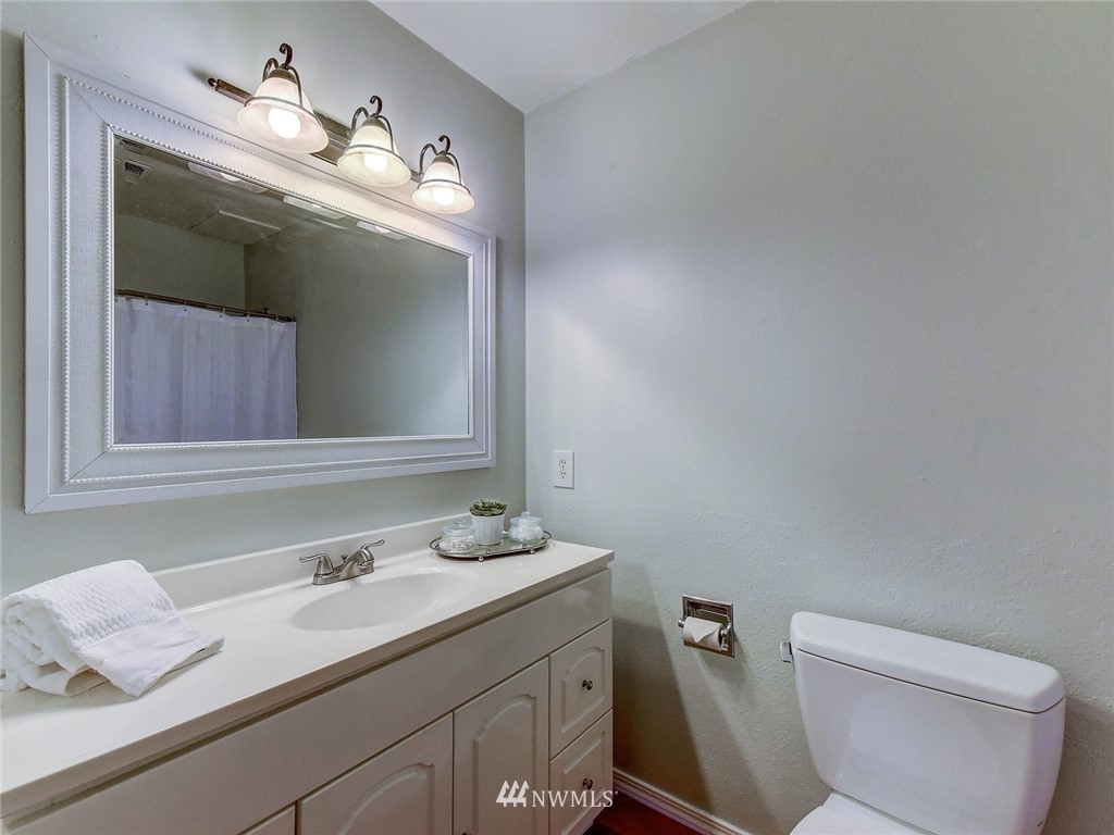 1425 South Puget Drive, Unit B3 Renton, WA 98055 - Photo 11 of 16
