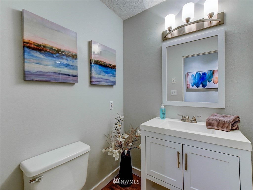 1425 South Puget Drive, Unit B3 Renton, WA 98055 - Photo 12 of 16