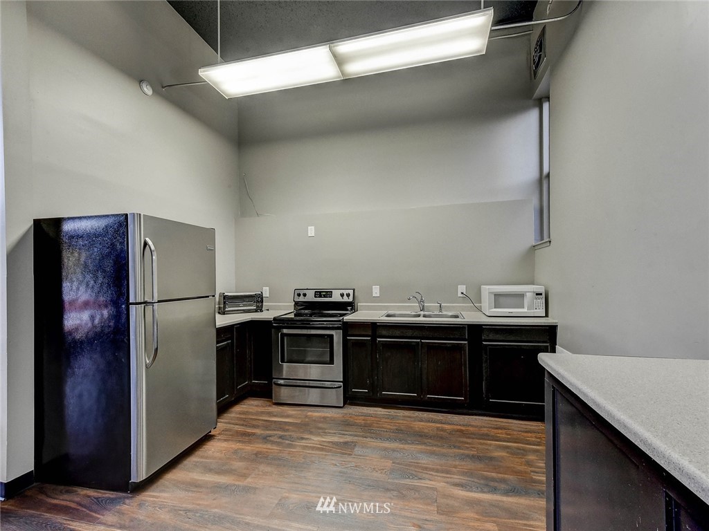 1425 South Puget Drive, Unit B3 Renton, WA 98055 - Photo 15 of 16