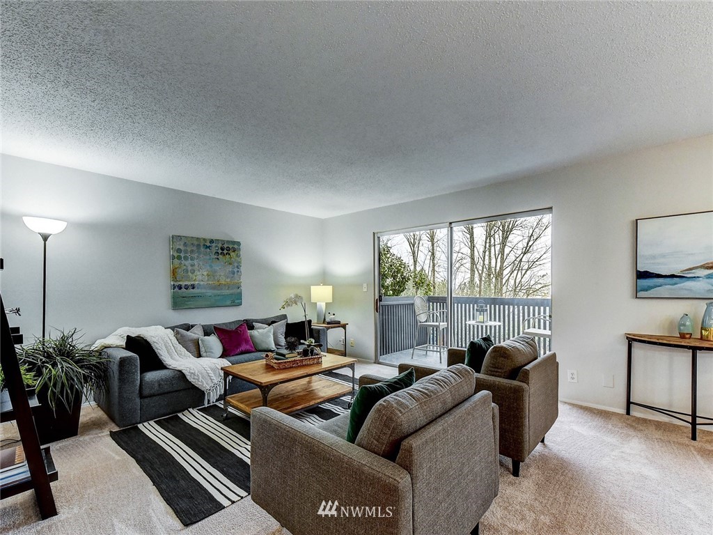 1425 South Puget Drive, Unit B3 Renton, WA 98055 - Photo 3 of 16