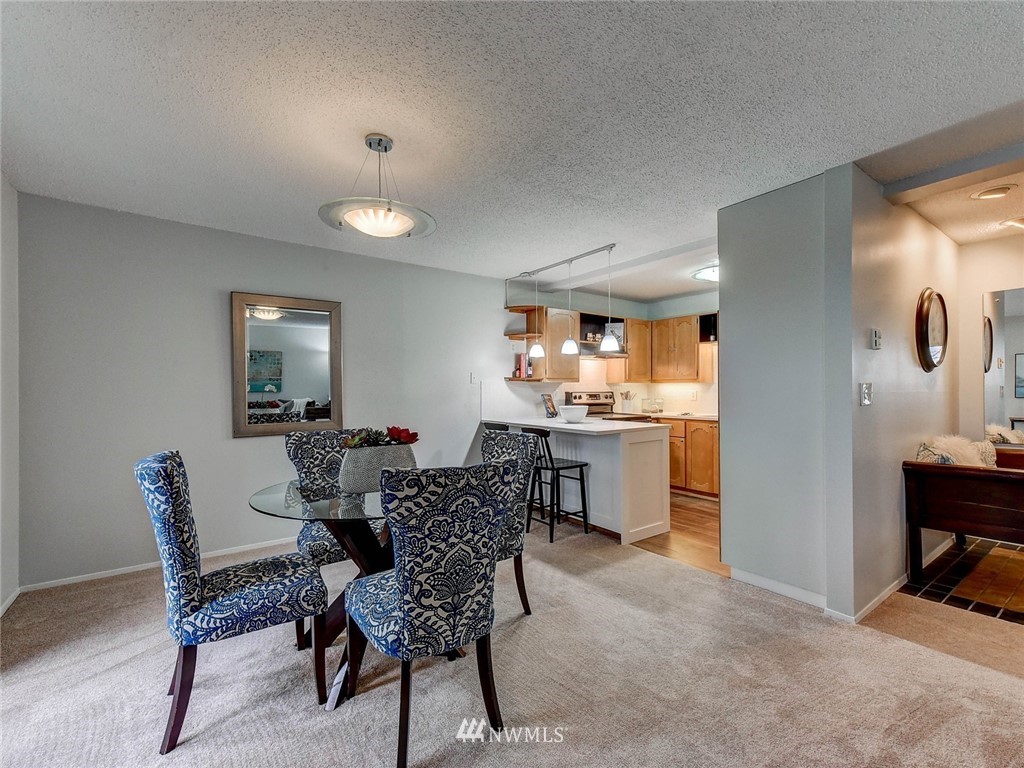 1425 South Puget Drive, Unit B3 Renton, WA 98055 - Photo 4 of 16