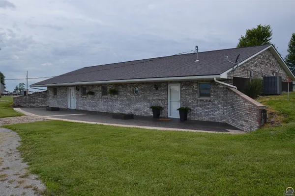 $359,900 | 2599 Shetland Road, Waverly, KS 66871