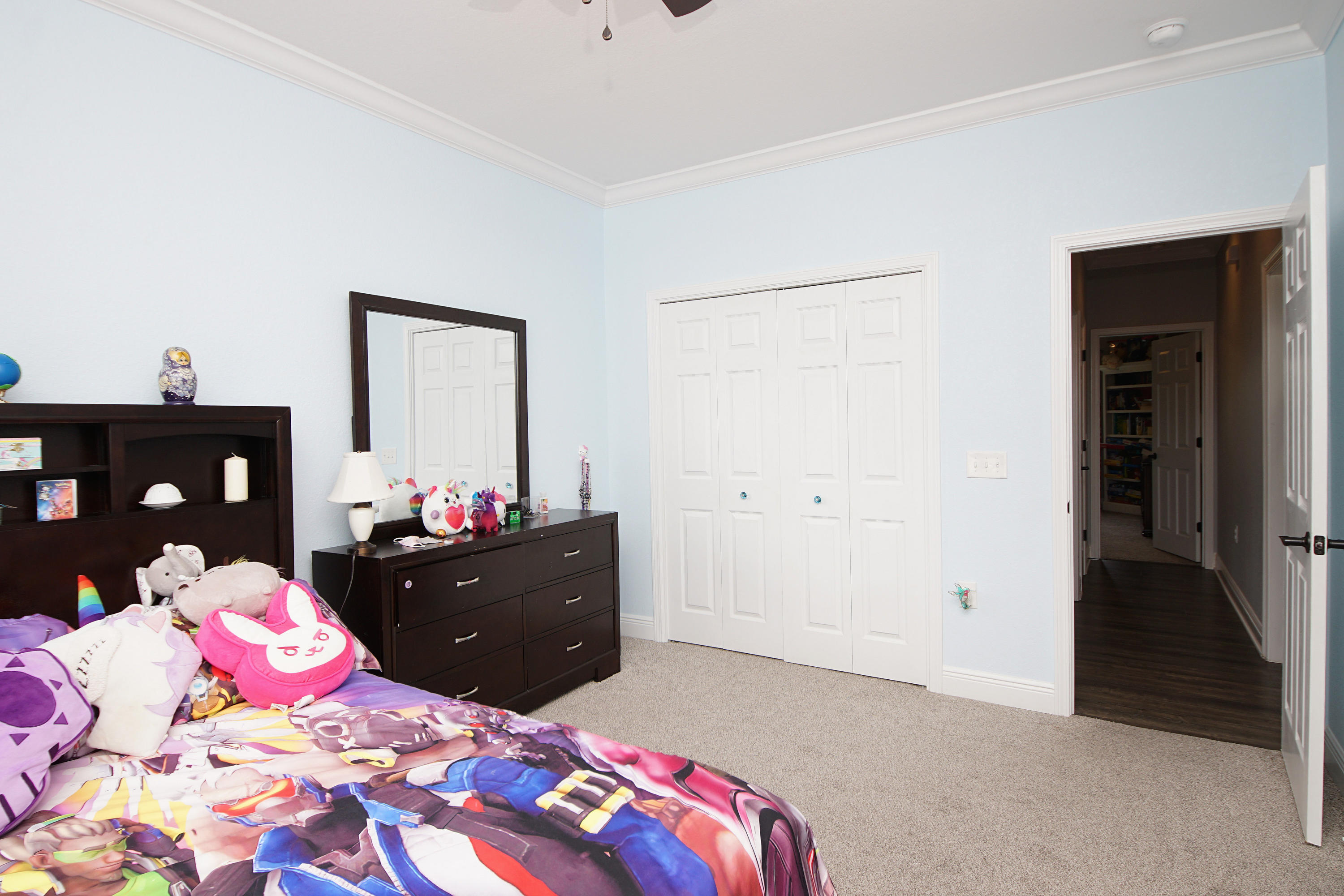 4520 Hermosa Road Crestview, FL 32536 - Photo 26 of 43 a bedroom with a bed and a dresser