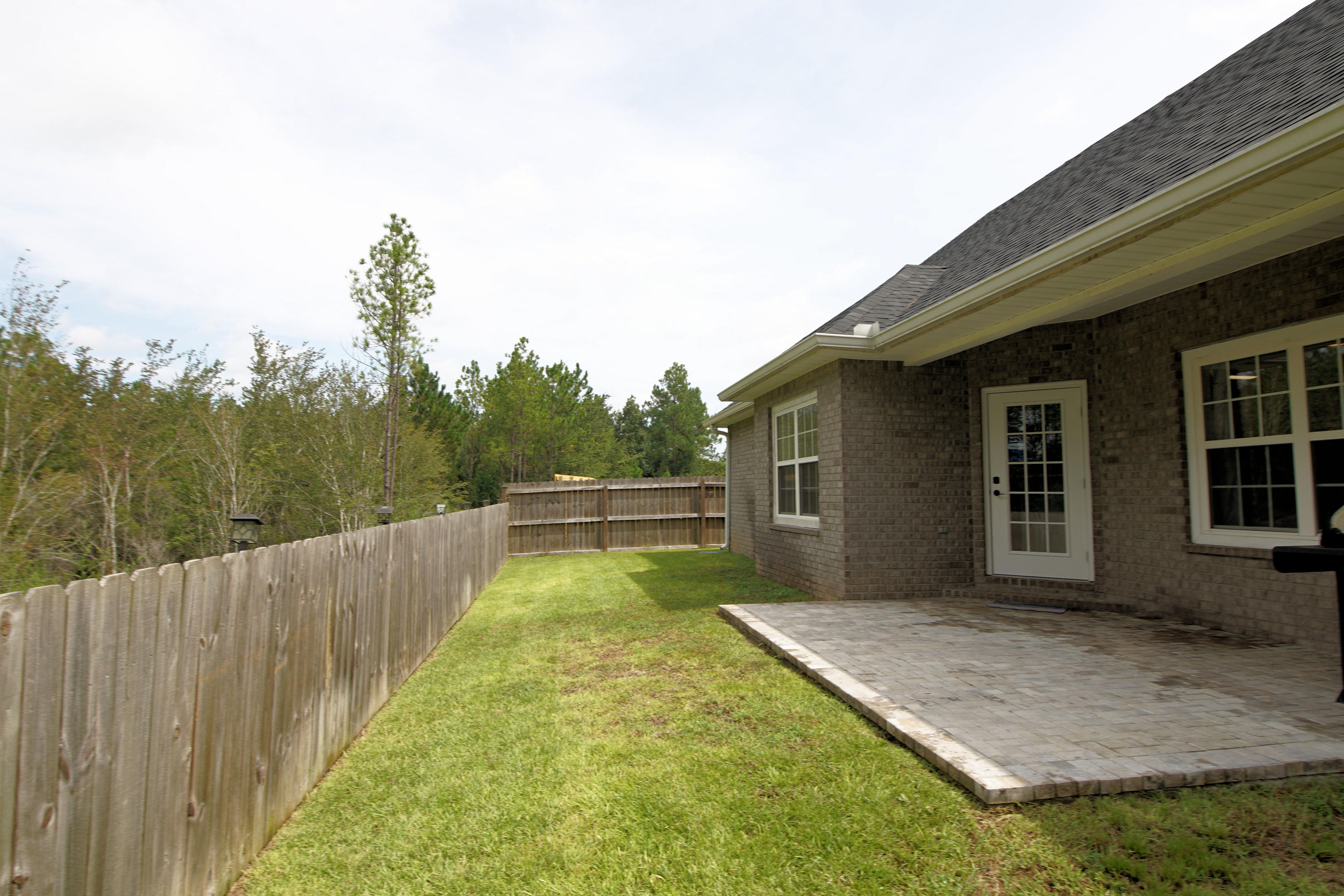 4520 Hermosa Road Crestview, FL 32536 - Photo 42 of 43 a view of a backyard