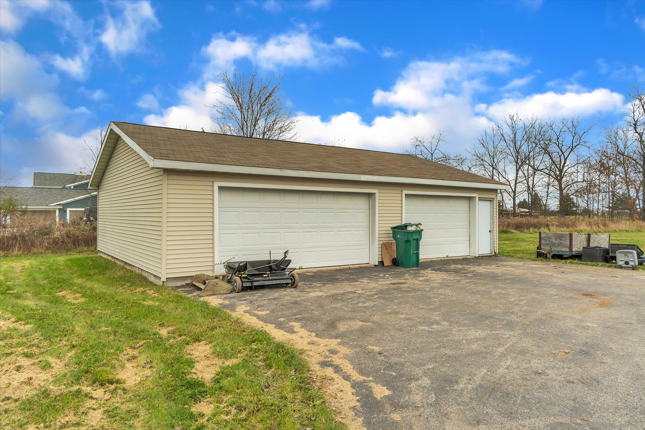 4866 Harris Road Williamston, MI 48895 - Photo 36 of 47 36-4866-Harris-Rd-WindowStill-Real-Estat