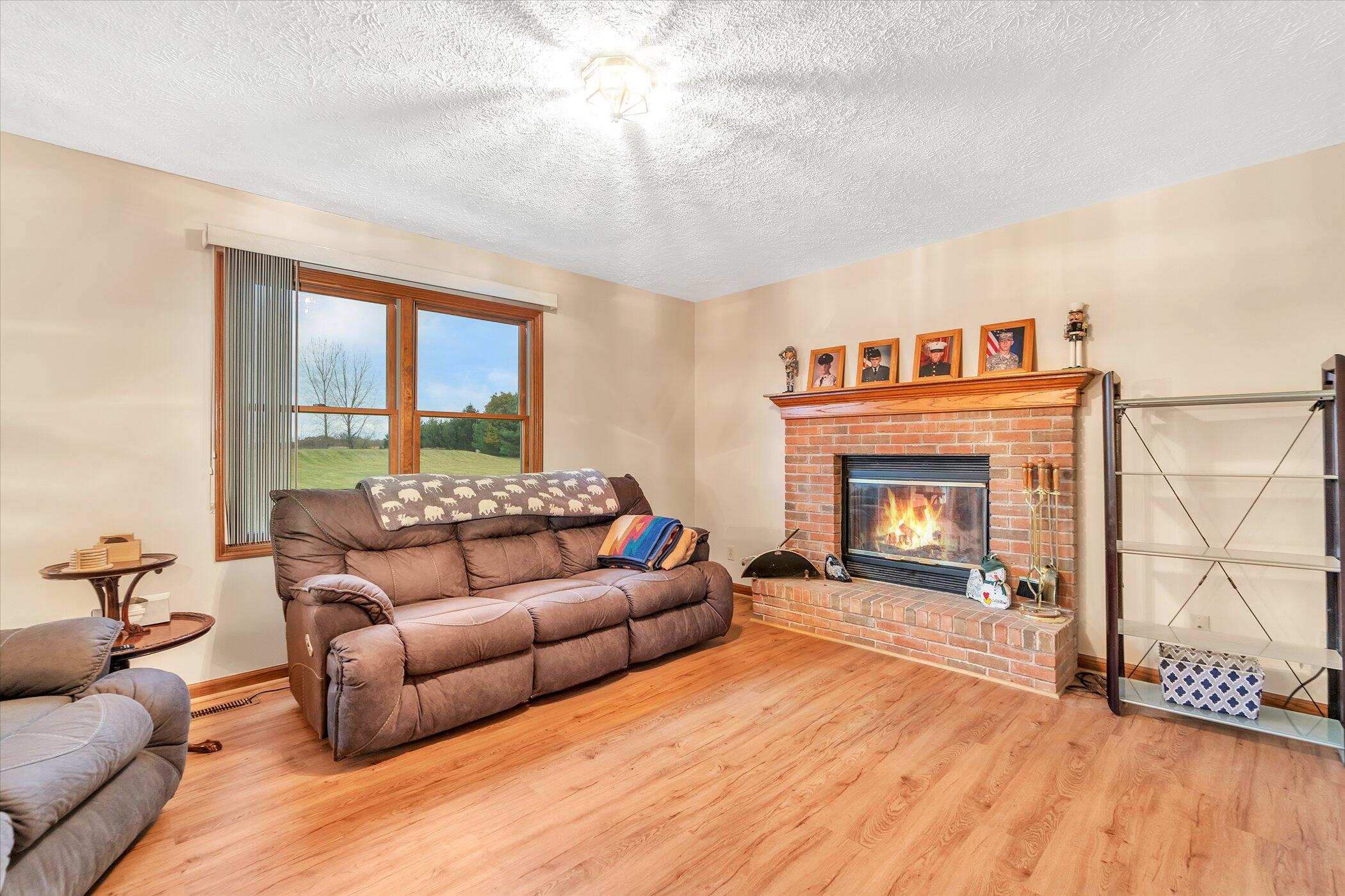 4866 Harris Road Williamston, MI 48895 - Photo 8 of 47 08-4866-Harris-Rd-WindowStill-Real-Estat