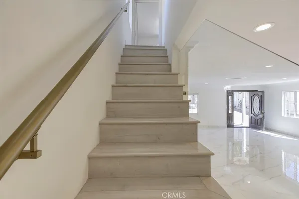 $4,000 | 7044-1 Greeley Street, Tujunga, CA 91042