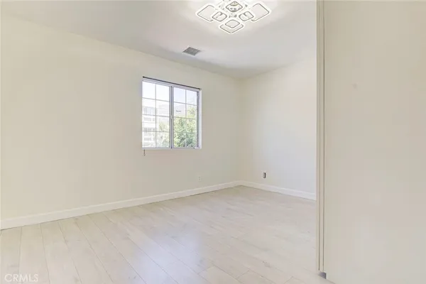 $4,000 | 7044-1 Greeley Street, Tujunga, CA 91042