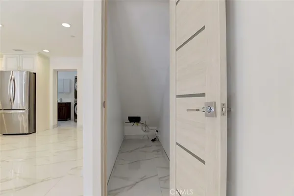 $4,000 | 7044-1 Greeley Street, Tujunga, CA 91042