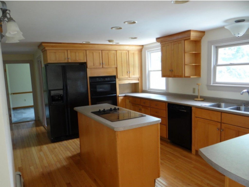 325 Post Road Greenland, NH 03840 - Photo 4 of 15