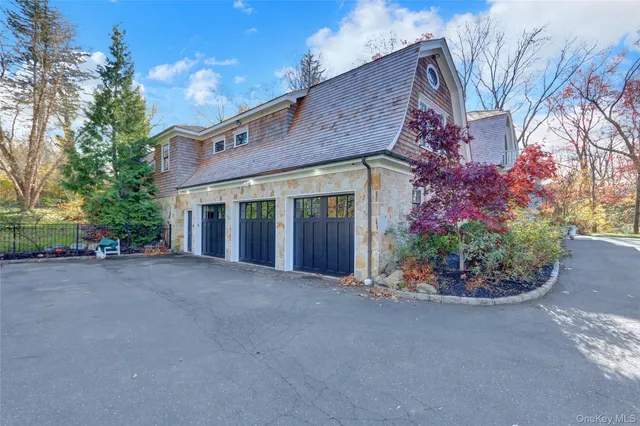 $5,795,000 | 119 Wheatley Road, Old Westbury, NY 11568