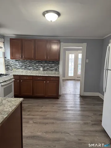 $1,350 | 274 Orange Street, Waterbury, CT 06704