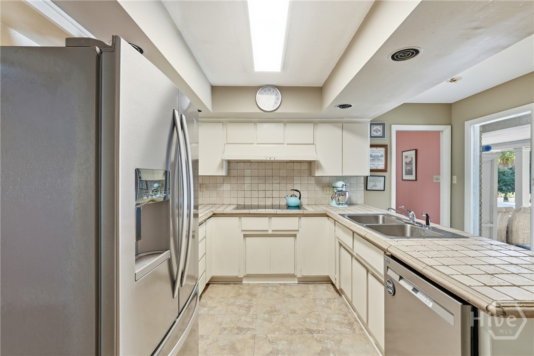 207 Devonshire Road Savannah, GA 31410 - Photo 10 of 59 Gallery Image 10