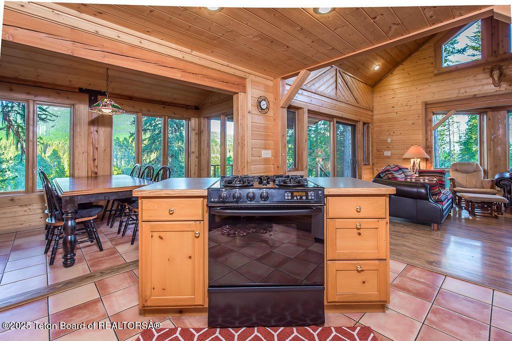 37258 Yaak River Road Troy, MT 59935 - Photo 8 of 74 8