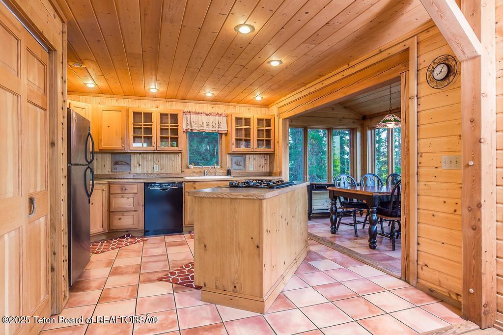 37258 Yaak River Road Troy, MT 59935 - Photo 9 of 74 9