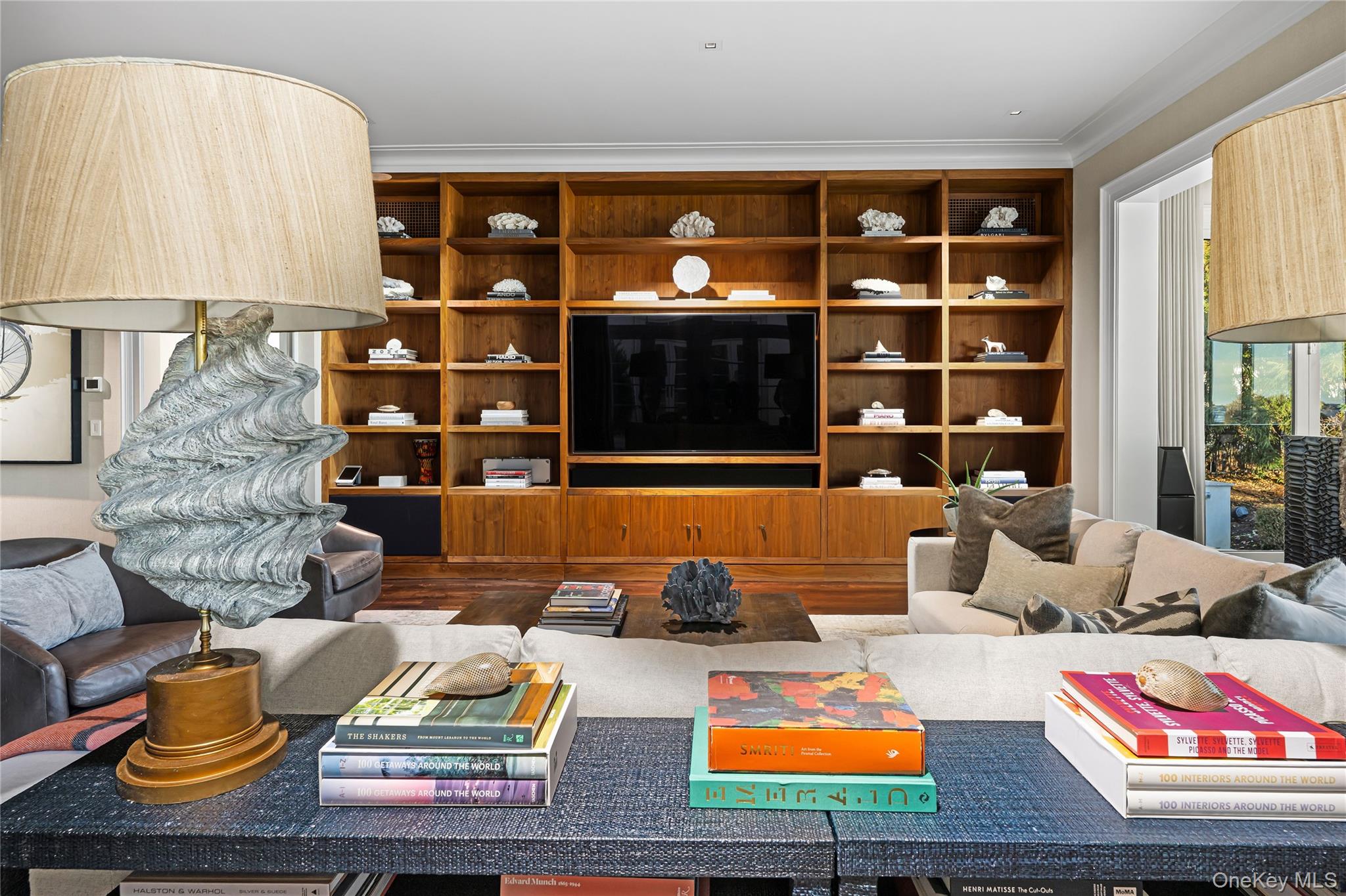 106 Premium Point New Rochelle, NY 10801 - Photo 15 of 44 Family Room