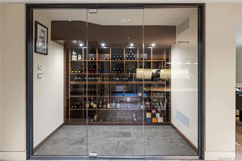 $9,950,000 | 106 Premium Point, New Rochelle, NY 10801