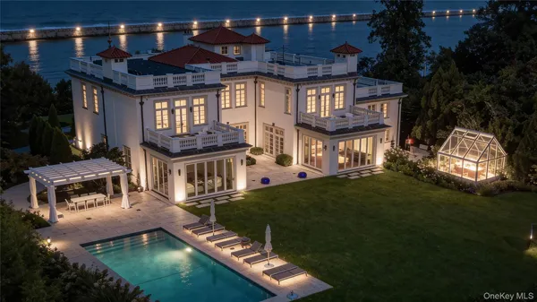 $9,950,000 | 106 Premium Point, New Rochelle, NY 10801