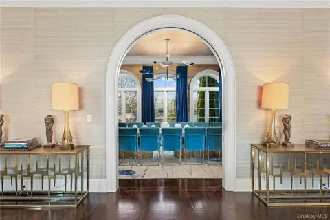 $9,950,000 | 106 Premium Point, New Rochelle, NY 10801