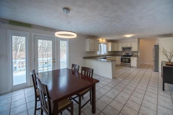 374 River Road Andover, MA 01810 - Photo 20 of 42