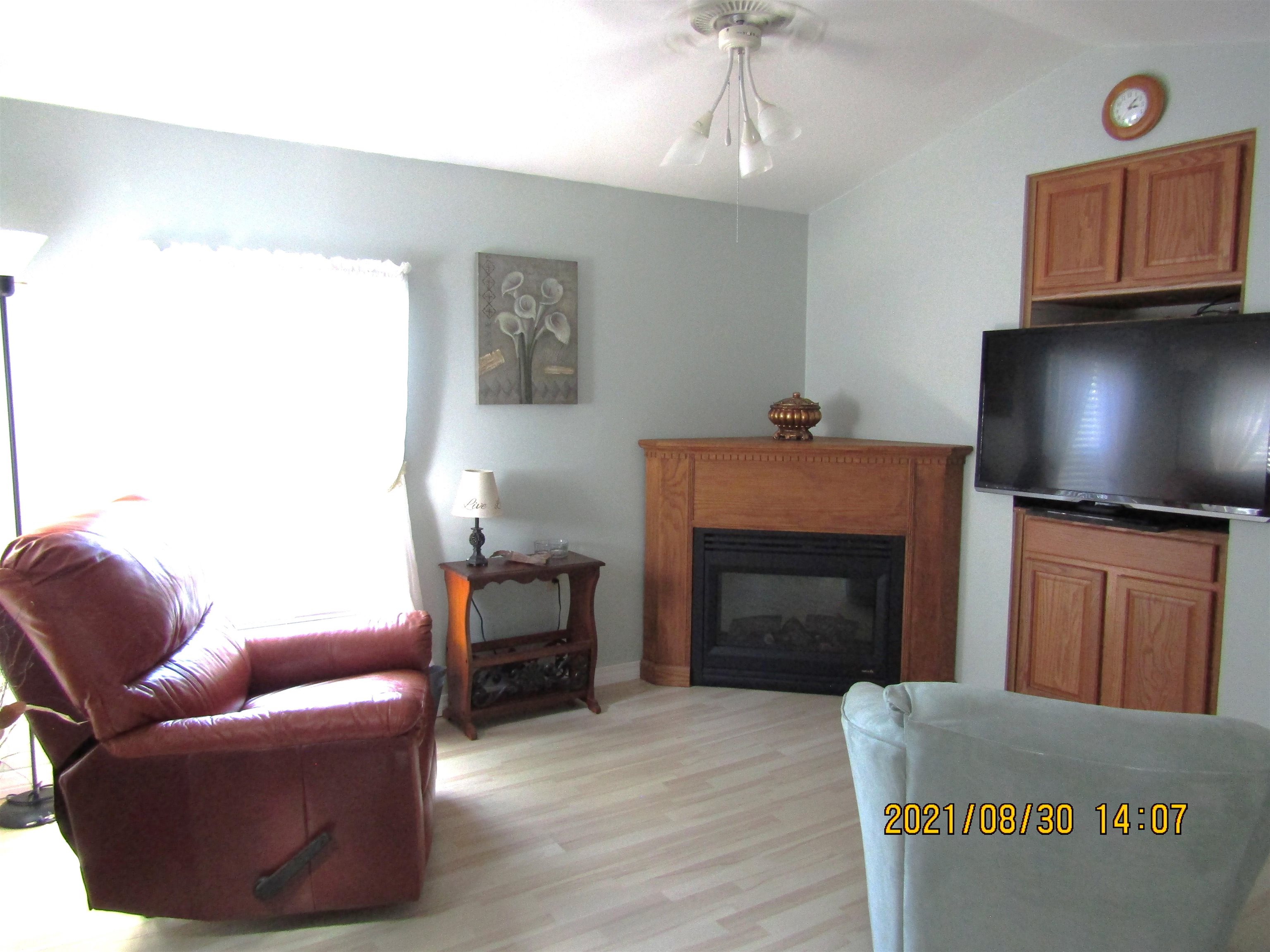 210-211 Defuniak Loop Lillian, AL 36549 - Photo 3 of 47 Den