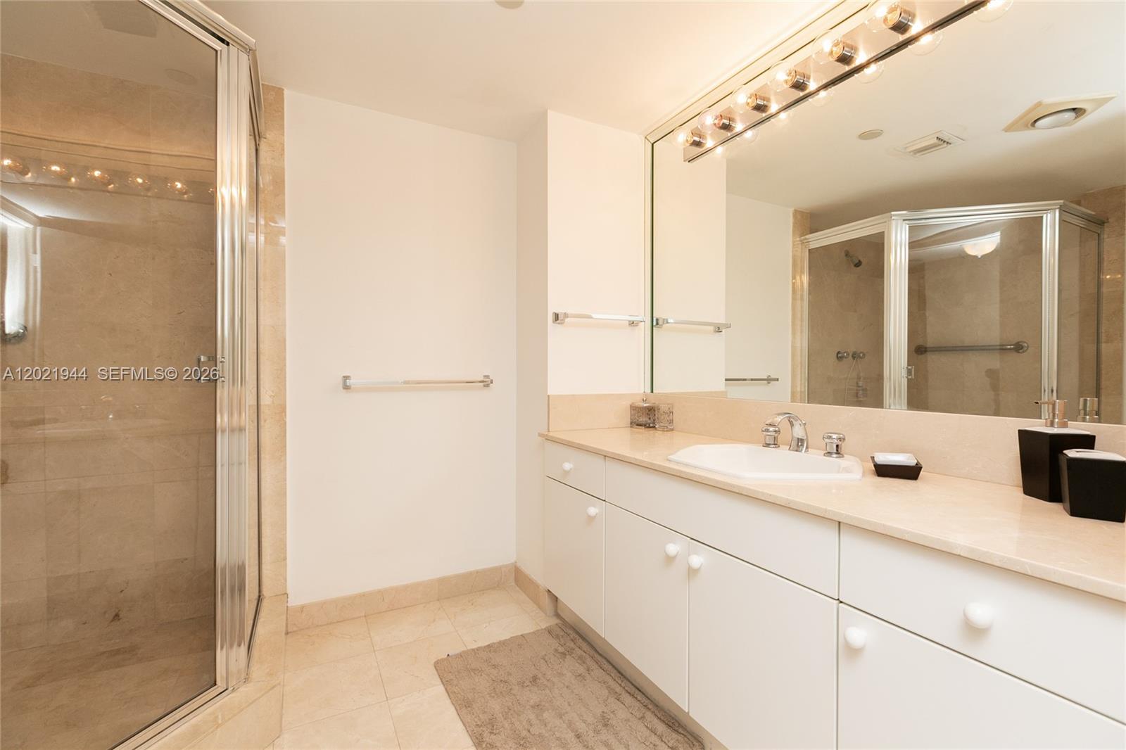 8855 Collins Avenue, Unit 6F Surfside, FL 33154 - Photo 19 of 26 Shared BA