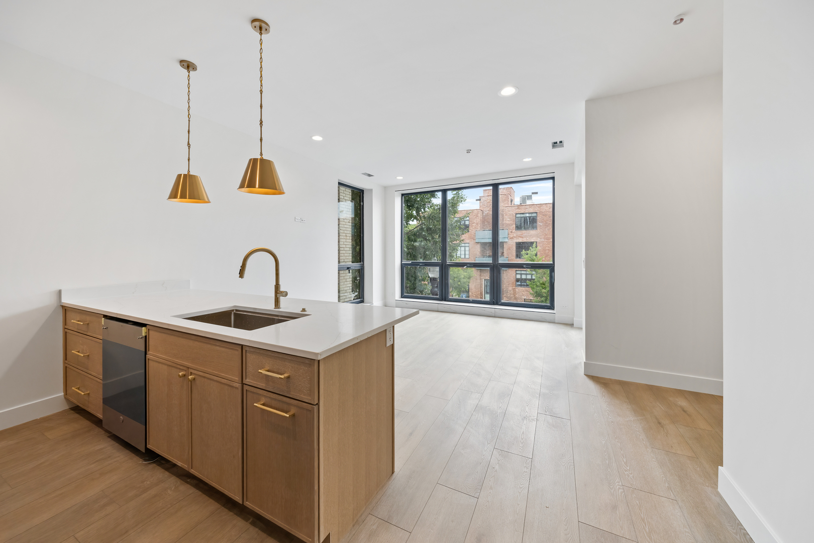 1313 West Taylor Street, Unit 2 Chicago, IL 60607 - Photo 8 of 27 Gallery Image 8