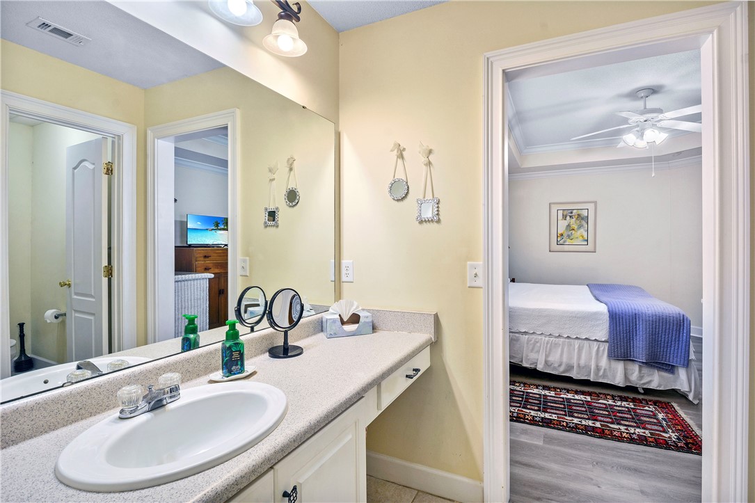 162 Toluca Lane St. Simons Island, GA 31522 - Photo 16 of 26 Primary Bathroom