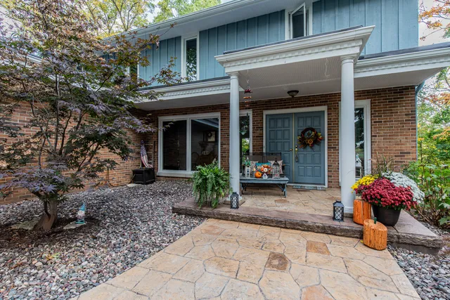 $425,000 | 2555 Ridgefield Road, Princeton, IL 61356