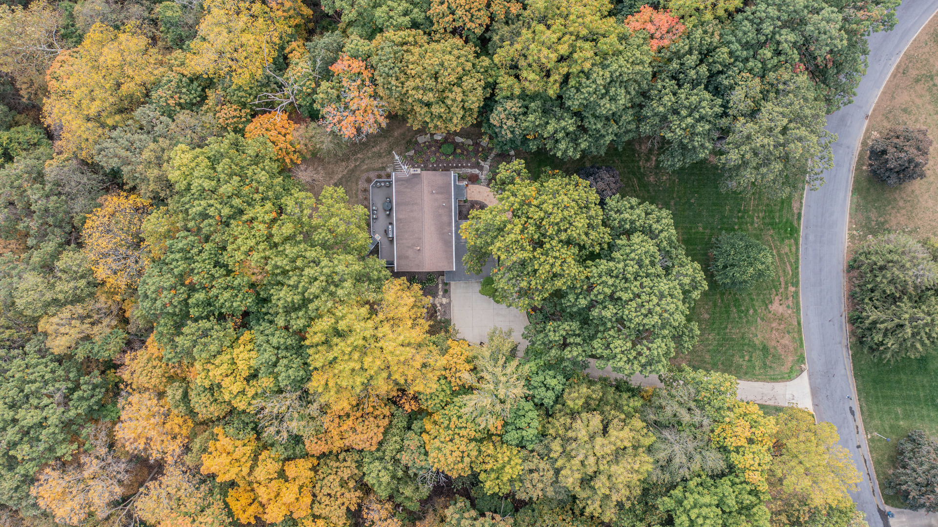 2555 Ridgefield Road Princeton, IL 61356 - Photo 49 of 50 a view of a garden with plants