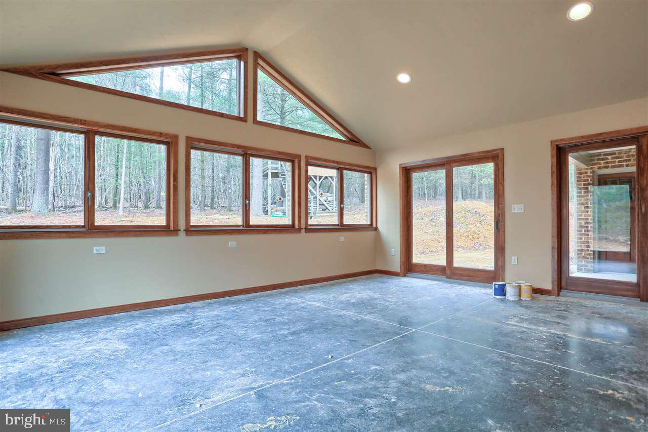 434 Pine Grove Road Gardners, PA 17324 - Photo 7 of 25 Gallery Image 7